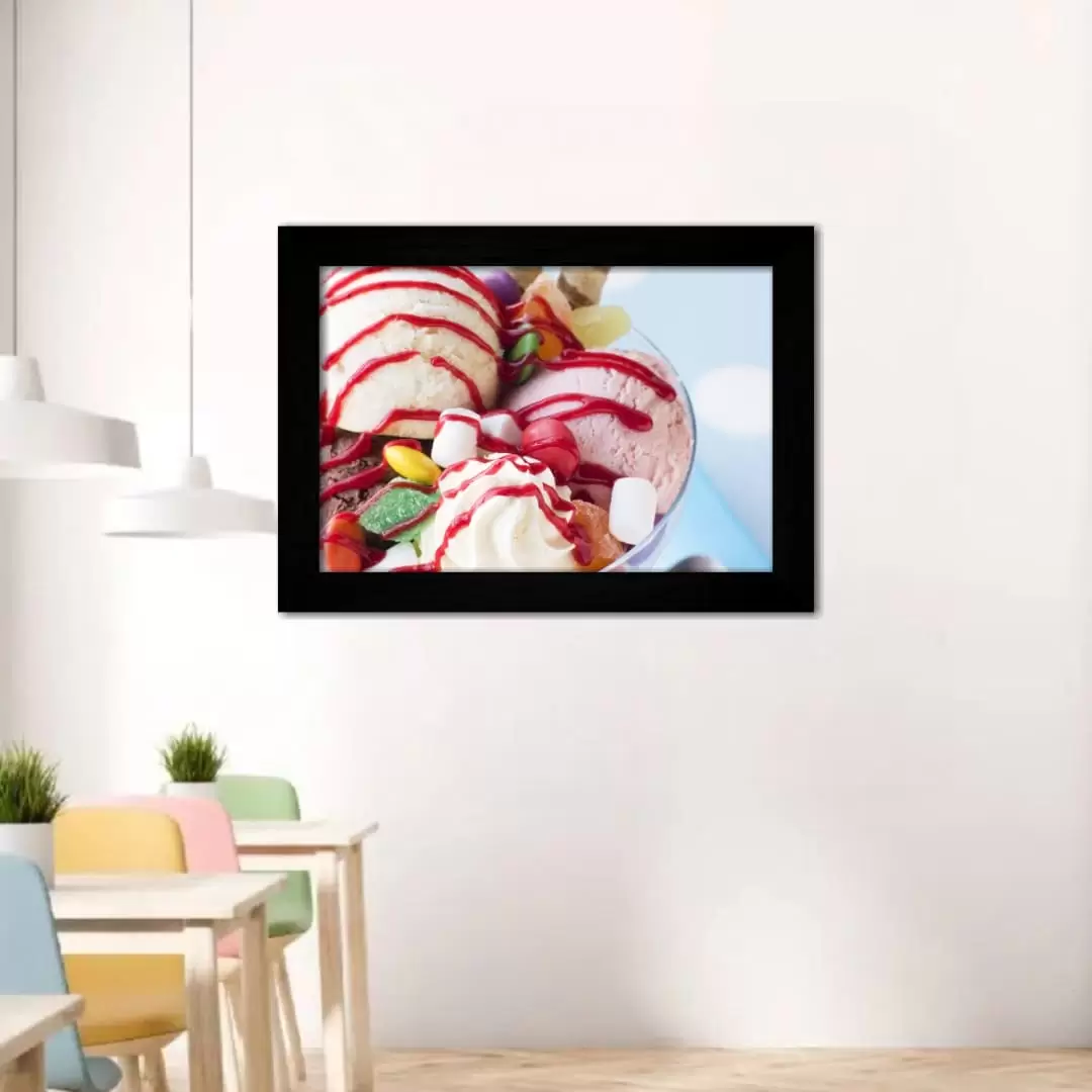 Quadro Decorativo Cobertura de Morango - Moldura Preta -