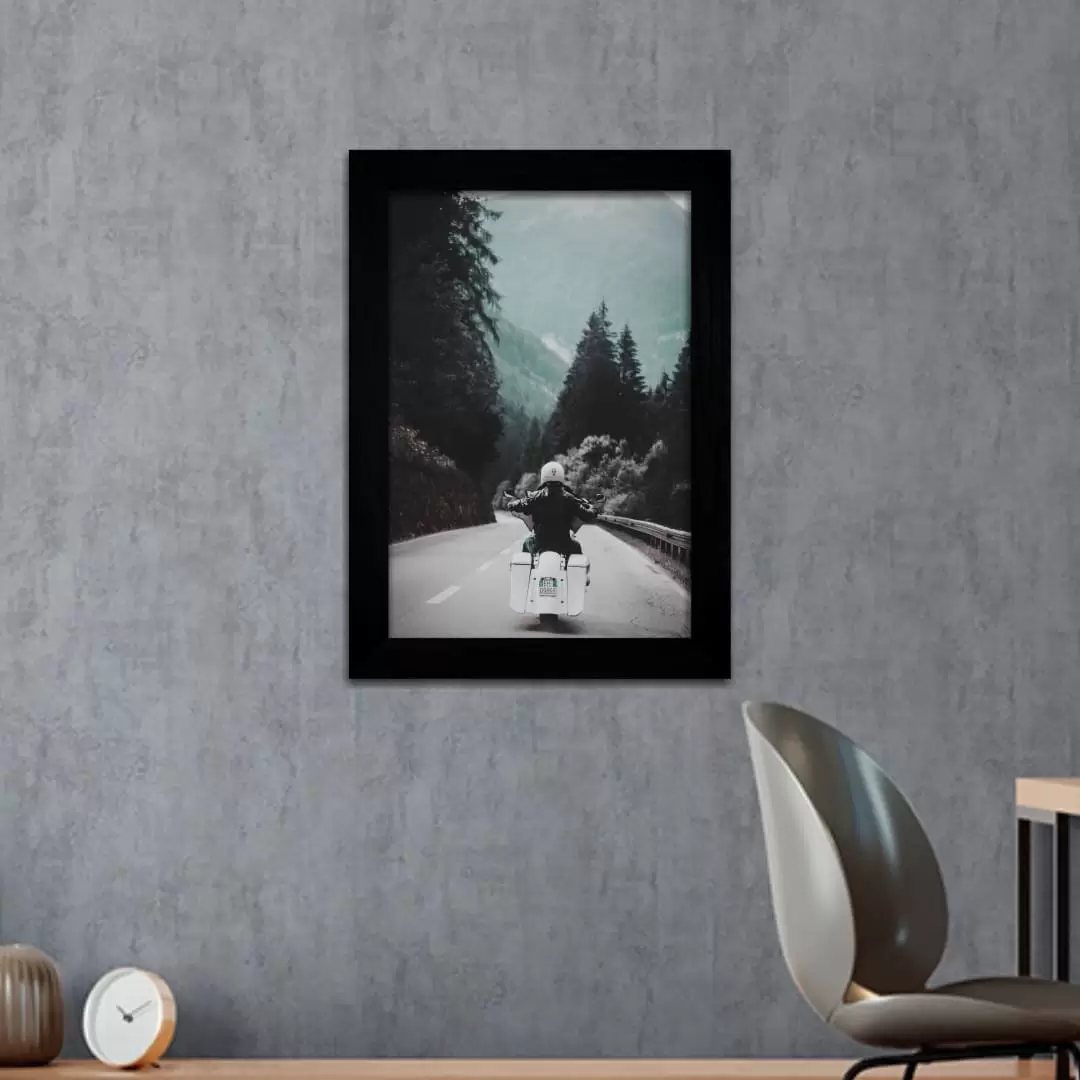Quadro Decorativo Motoqueiro - Moldura Preta -