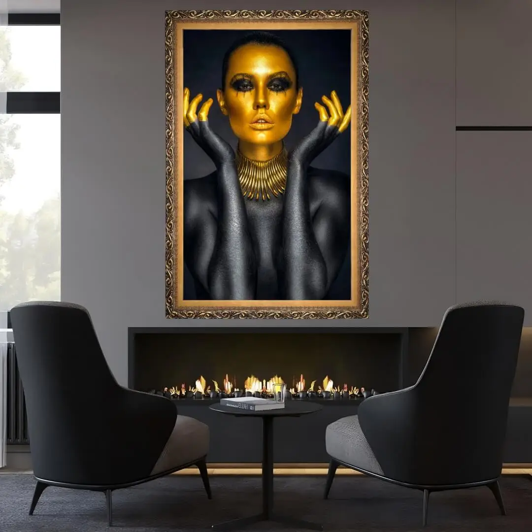 Quadro Decorativo Rosto Dourado - Modelo Big - Moldura Luxo Dourada Ambientado