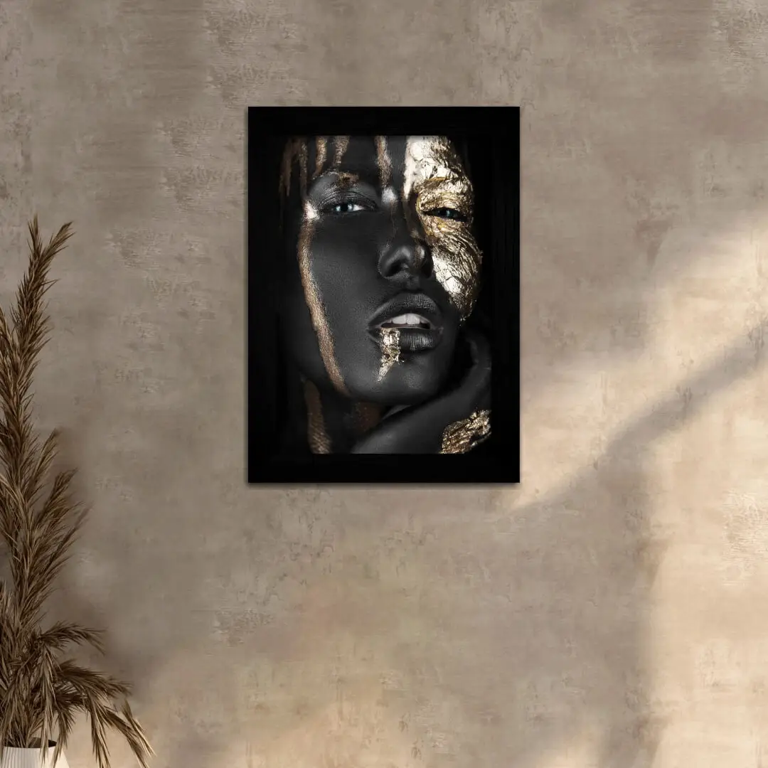 Quadro Decorativo Rosto-Pintado-Ouro - Moldura Preta -