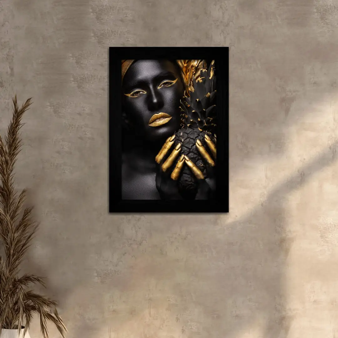 Quadro Decorativo Mulher-com-Abacaxi - Moldura Preta - Quadro Decorativo Mulher-com-Abacaxi - Moldura Preta -