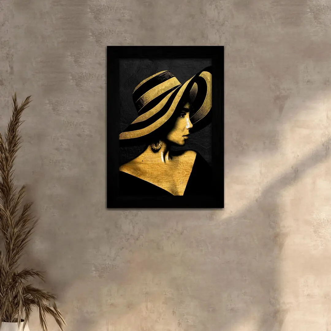 Quadro Decorativo Mulher De Chapél Listrado - Moldura Preta - Quadro Decorativo Mulher De Chapél Listrado - Moldura Preta -