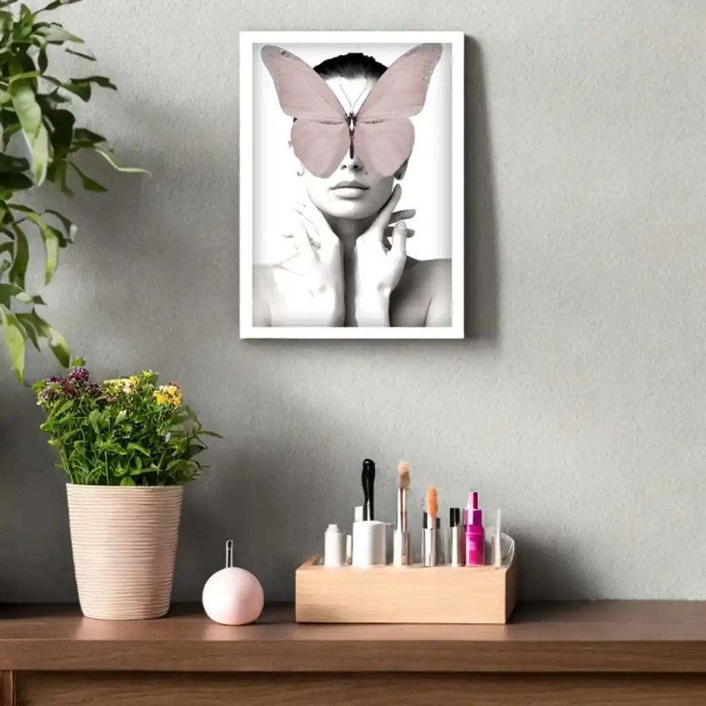 Quadro Decorativo Modelo com Borboleta Rosa - Imagem 1