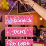 Placa 3 Partes - A felicidade vem no copo