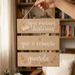 Placa 3 Partes - Aqui Moram Histórias